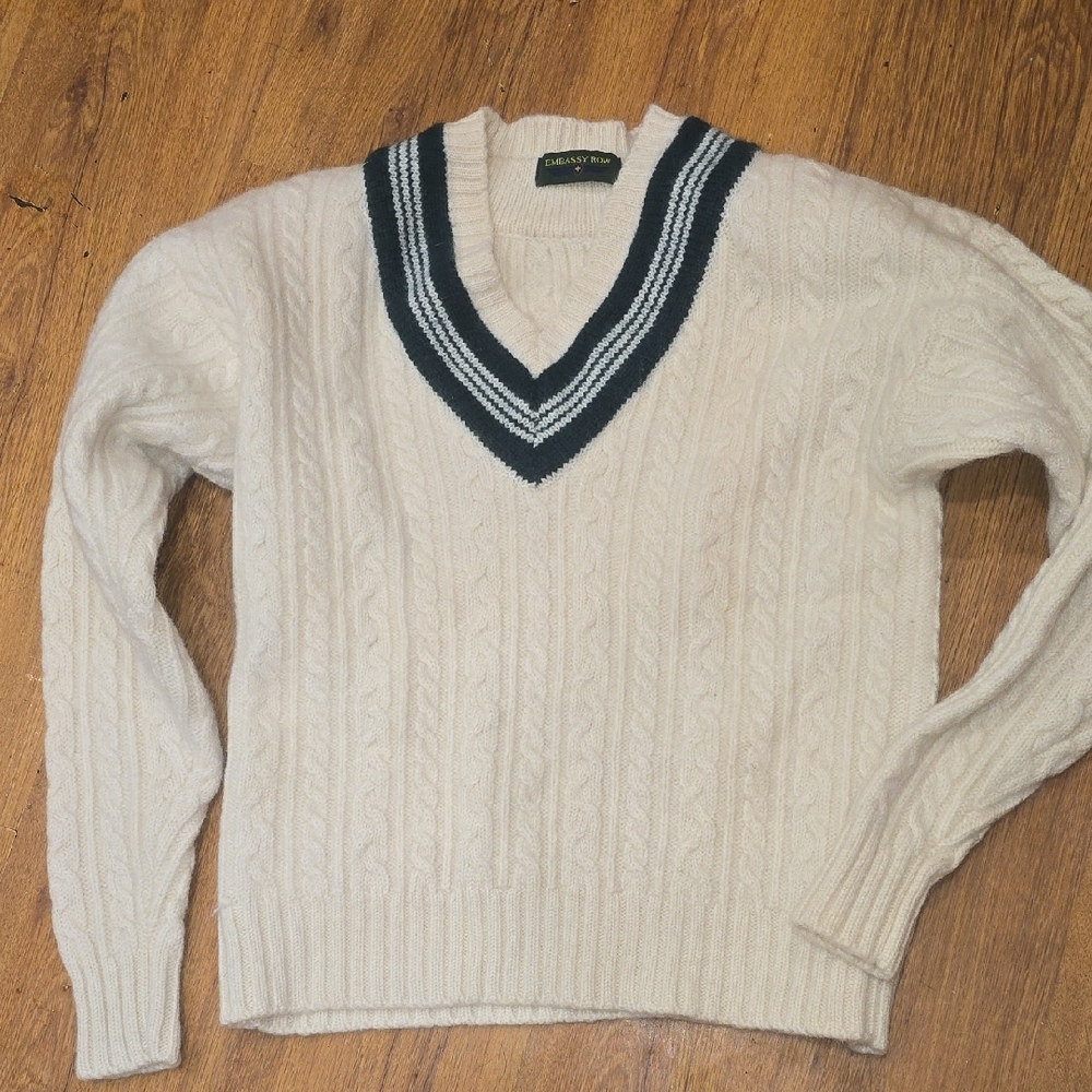 Vintage Cable Knit Sweater with V-Neck Size XL 100% Pure Wool